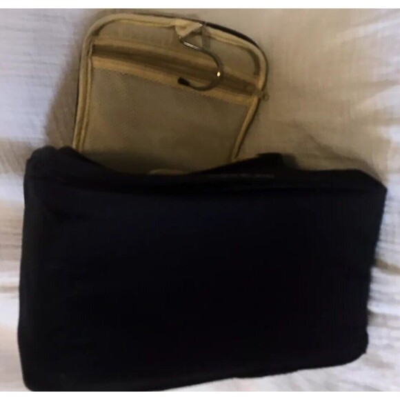 Hikenture Bag,  Versatile,  Great Trip Organizer.  Durable Nylon/polyester Shell - Picture 13 of 13